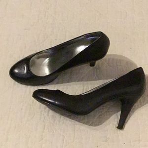 Style & Co Black Pumps